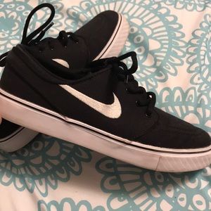 Janoskis nikes